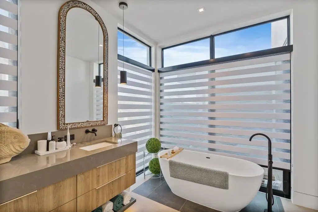 Sidelight Window Blinds installation detail by EV Blinds