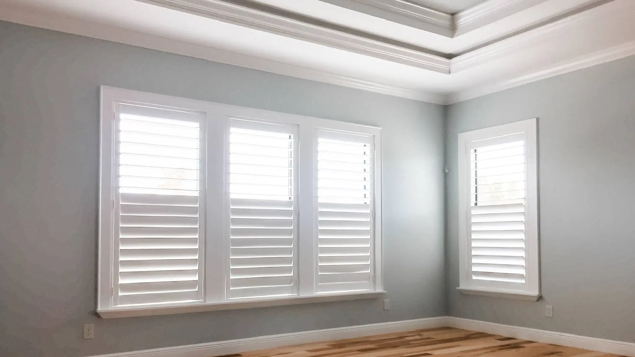 Plantation Shutter Ev Blinds Window Treatment Store 117 Plantation Shutters for large windows in living room in Estero