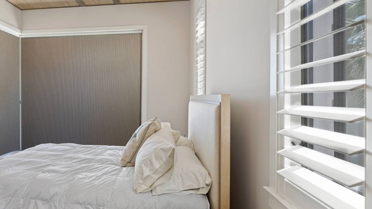 Plantation Shutters Bed Room Close Corner Window Ev Blinds Window Treatment Store 1200x675px