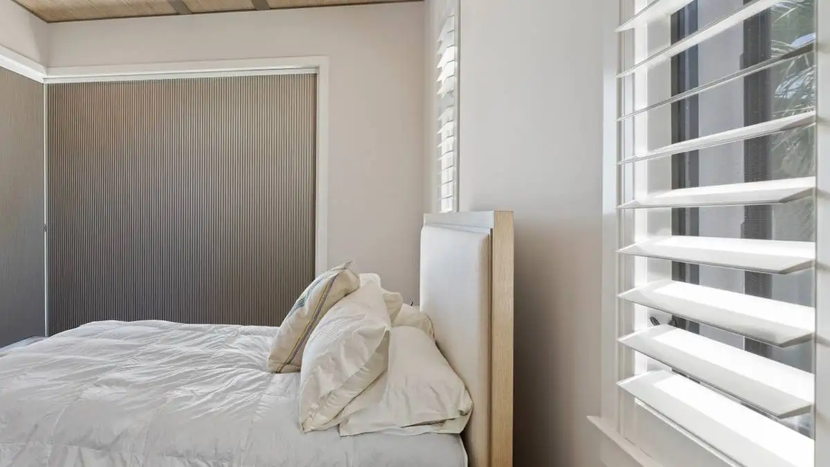 Plantation Shutters Bed Room Close Corner Window Ev Blinds Window Treatment Store 1200x675px