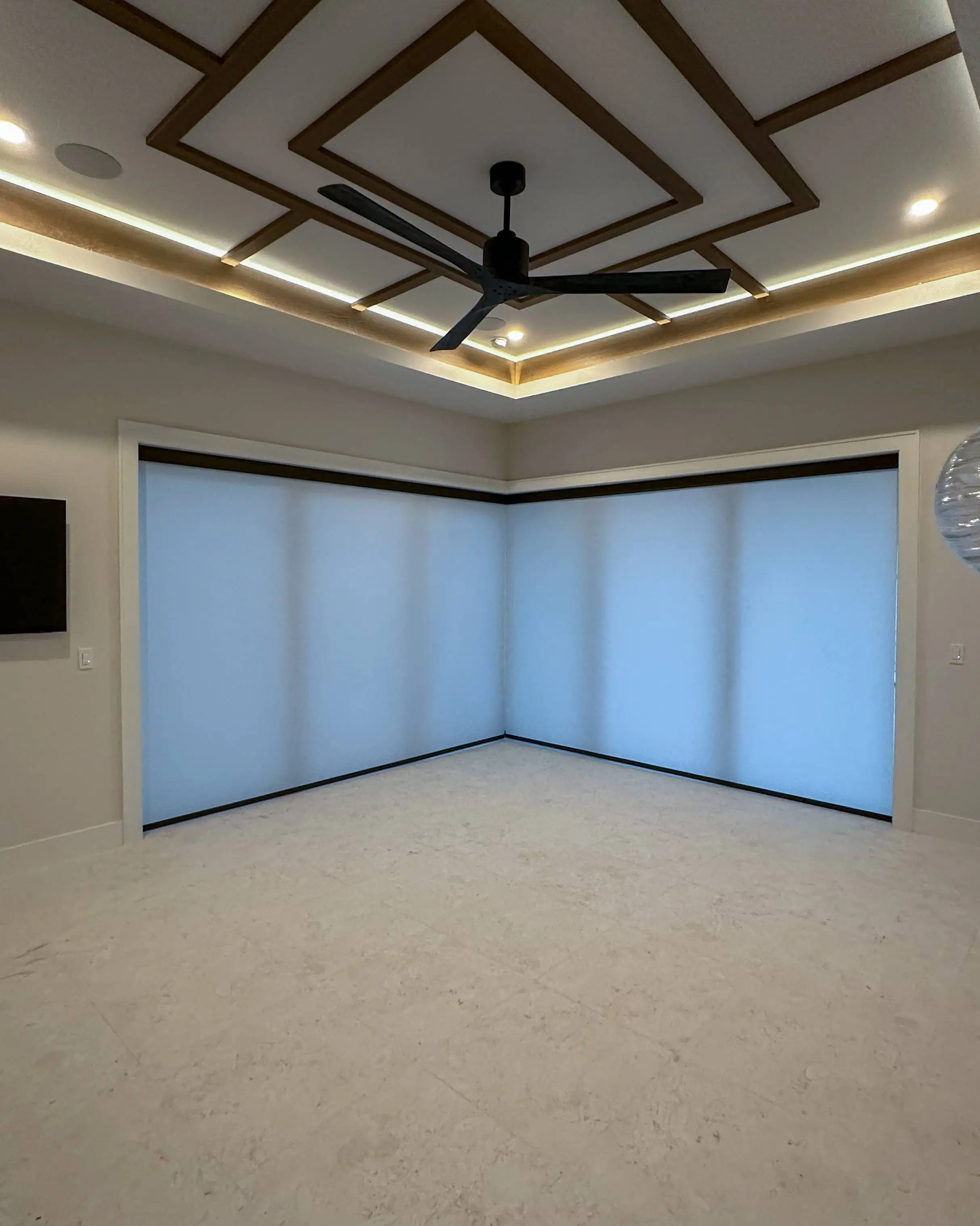 Motorized Roller| Effortless control with one touch or voice command. Integrates with Alexa, Google Assistant, and Control4 for fully automated shade schedules.