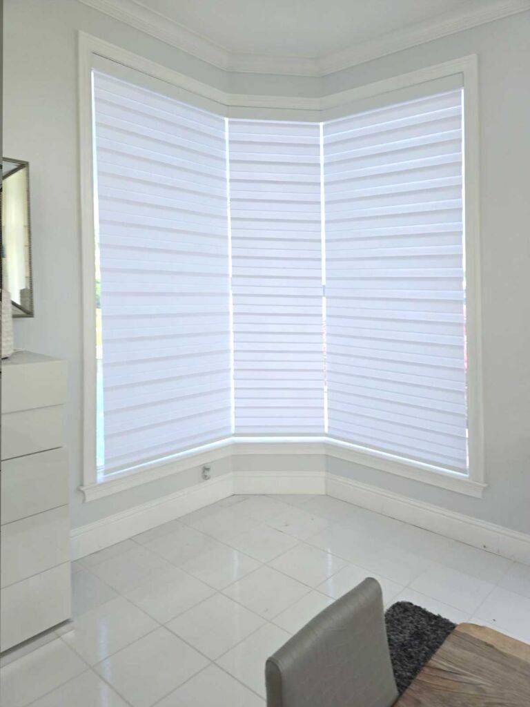 Zero Corner Bow Window Zebra Shade Living Room Ev Blinds Window Treatment Store